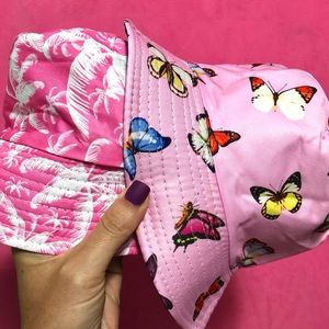 Set of 2 reversible bucket hats